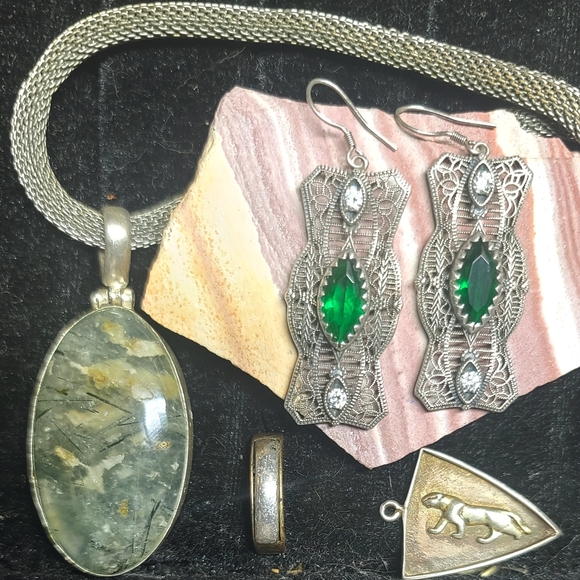 Emerald & CZ Silver Filigree Edwardian Reproduction Earrings - Picture 9 of 11